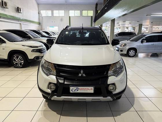 MITSUBISHI L200 TRITON 2.4 16V TURBO DIESEL SPORT HPE CD 4P 4X4 AUTOMÁTICO